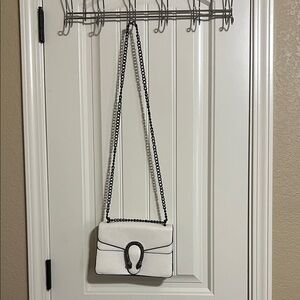 Elegant White Chain Shoulder Bag